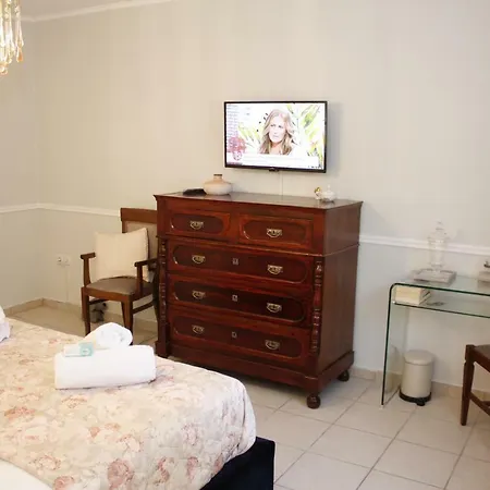 Mouzika Elegant Vathy (Ithaca)