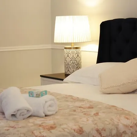 Mouzika Elegant Apartment